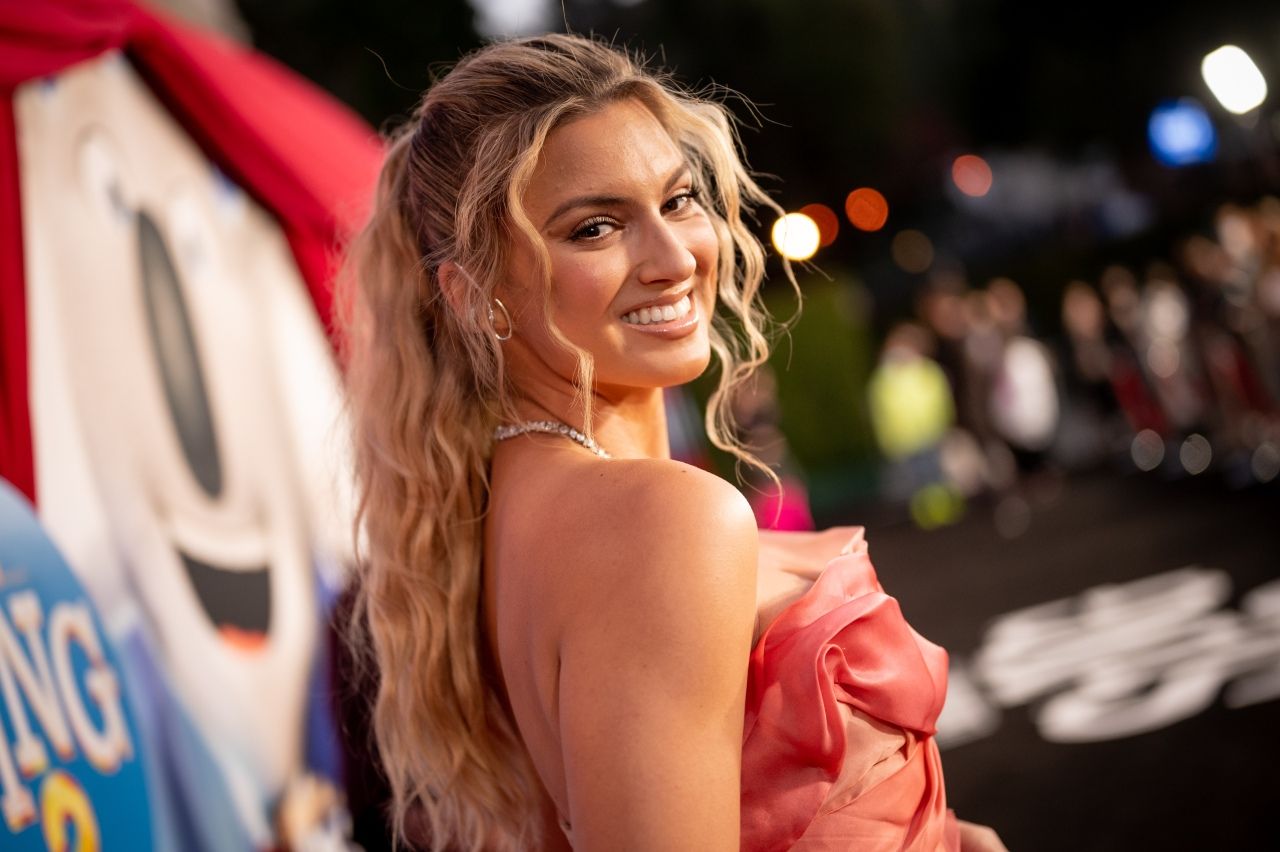 Grammy award-winning singer Tori Kelly in ICU after passing out in L.A.