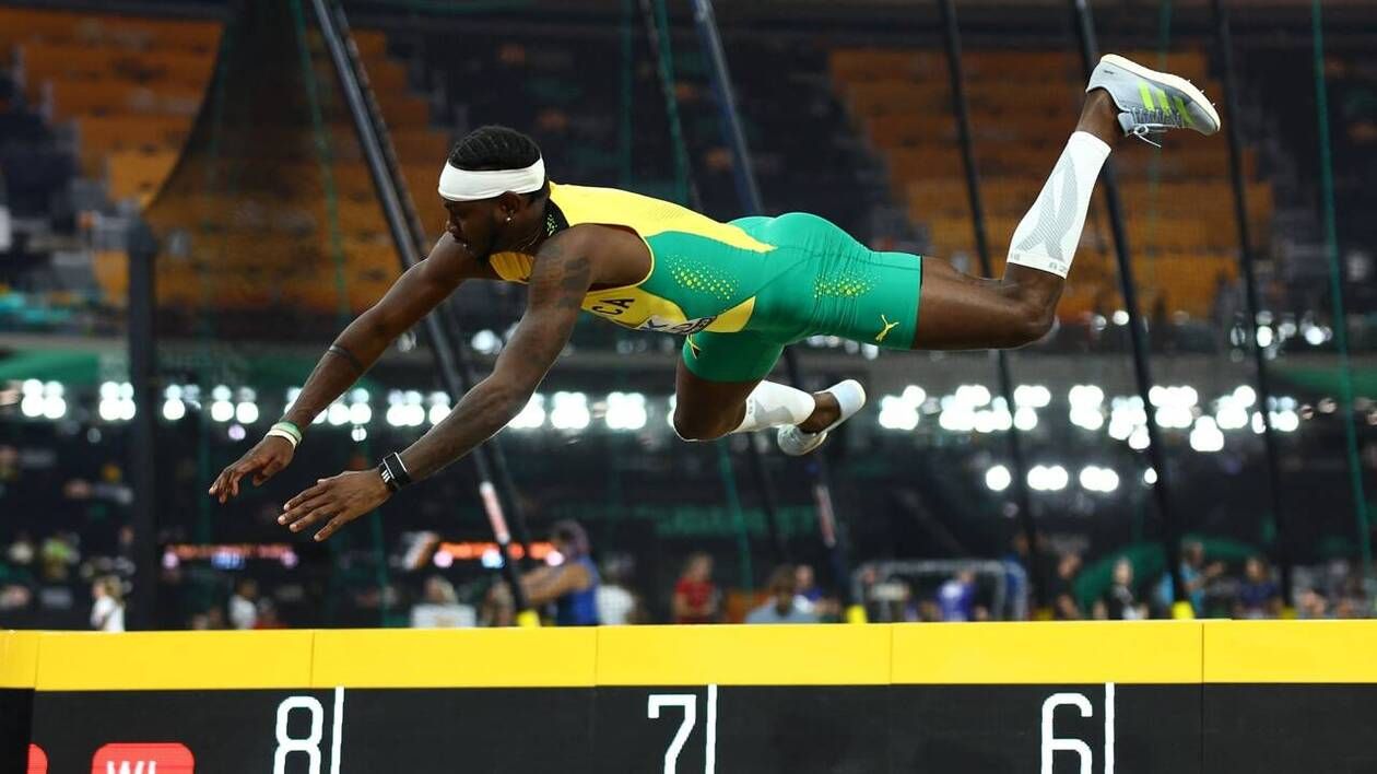 VIDEO. Le saut étonnant du Jamaïcain McLeod lors de la longueur aux Mondiaux d’athlétisme