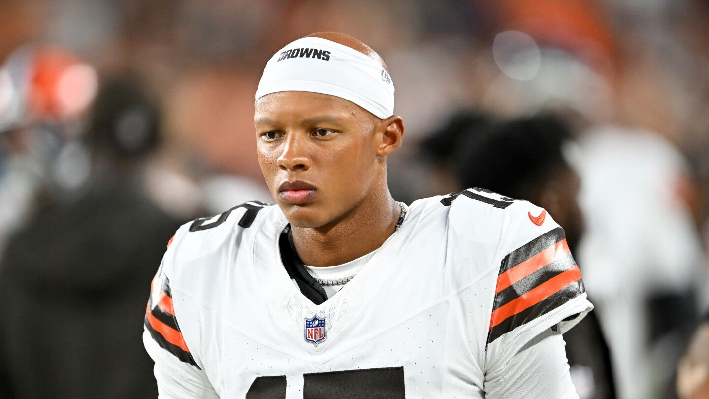 Browns trade Joshua Dobbs to Cardinals