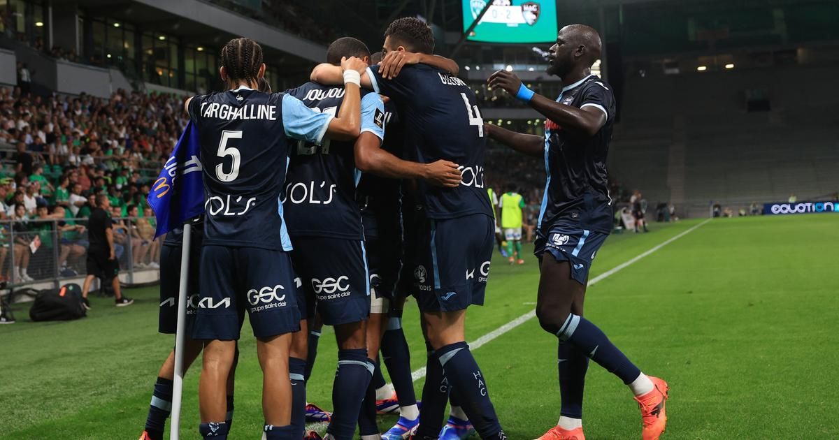 Ligue 1 : Le Havre s’impose à Saint-Etienne et gâche le retour du Chaudron dans l’élite