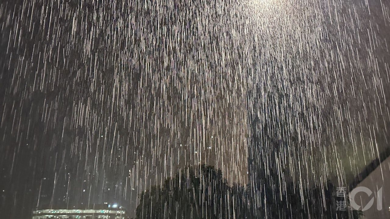 天文台今早一度發黃雨警告 高空反氣旋漸強未來兩三日天色較明朗