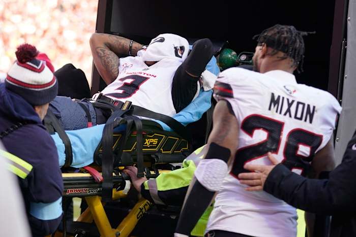 Sources: Texans’ Tank Dell tore medial collateral, lateral collateral, as well as ACL, dislocated knee, meniscus damage