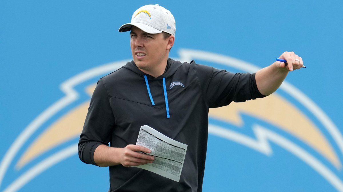 Former Cowboys OC Kellen Moore emerges as a candidate for Eagles’ opening