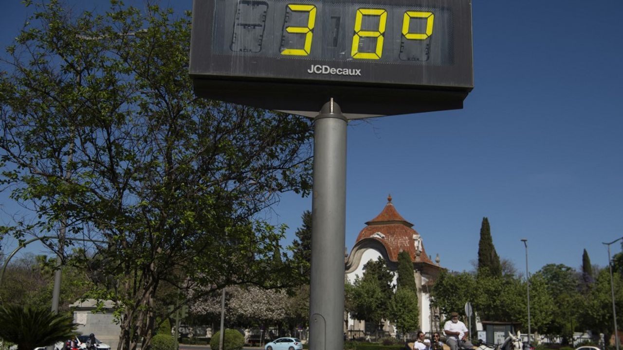 Vague de chaleur en Espagne : la France risque-t-elle d'être touchée par cette canicule historique ?