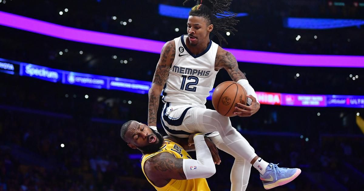 NBA : l'incroyable photo de Ja Morant, "assis" dans les airs sur LeBron James