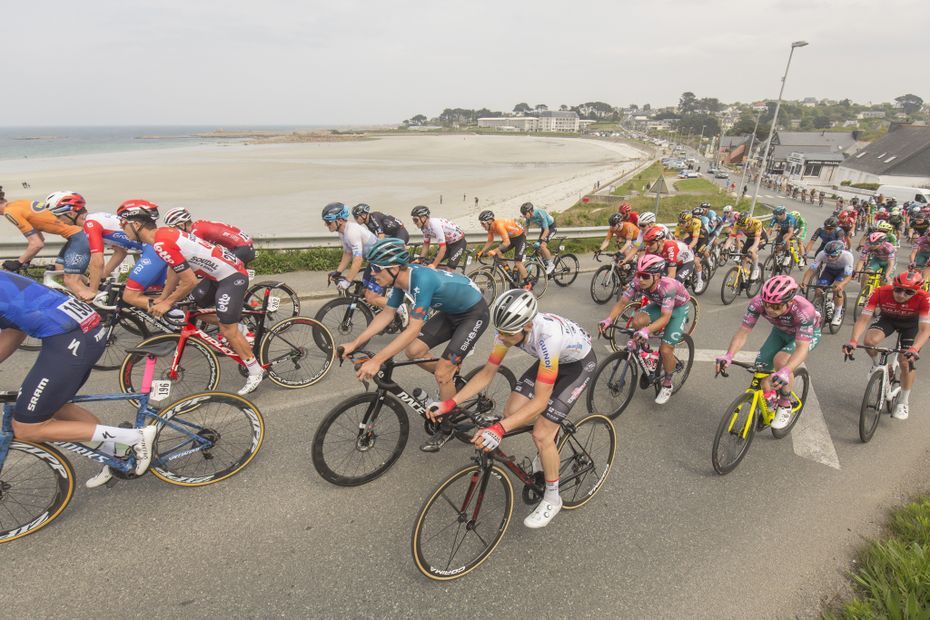 DIRECT VIDEO. Tour de Bretagne 2023. Suivez la 1ère étape entre Plouescat et Saint-Pol-de-Léon