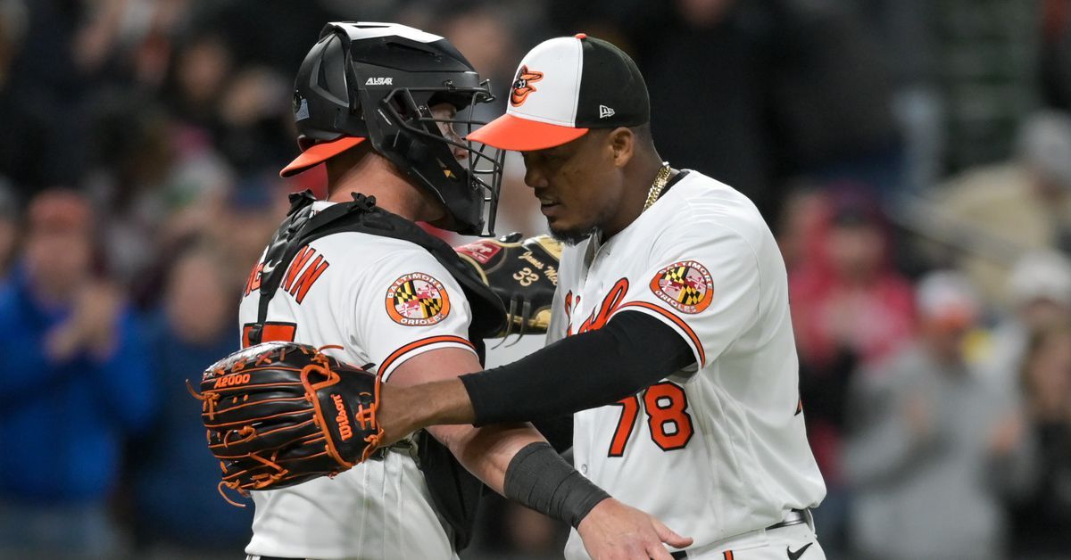 O’s come back from early hole to beat Red Sox, win seventh straight