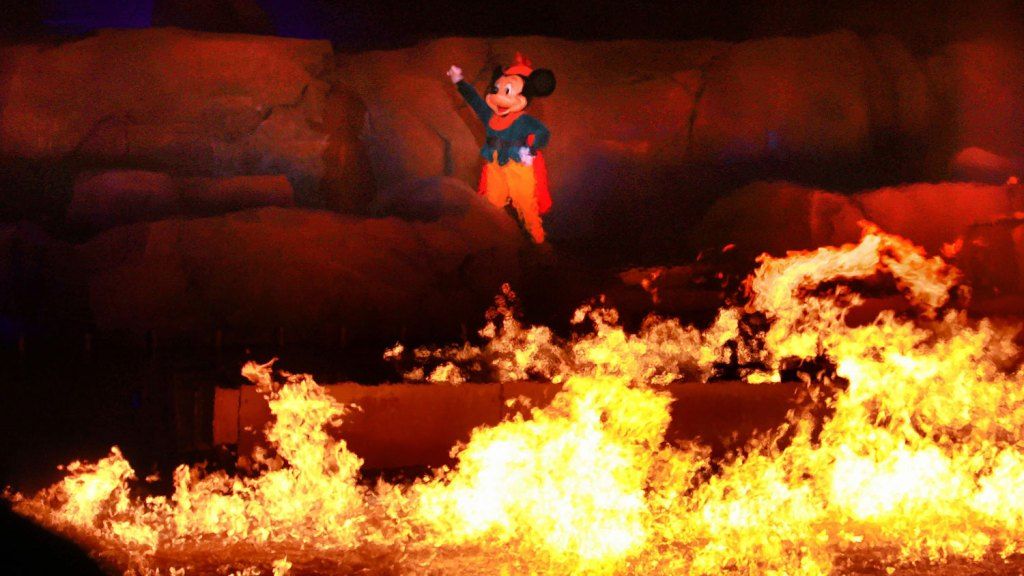 Disney Temporarily Stops Fire Effects Globally After ‘Fantasmic!’ Incident At Disneyland