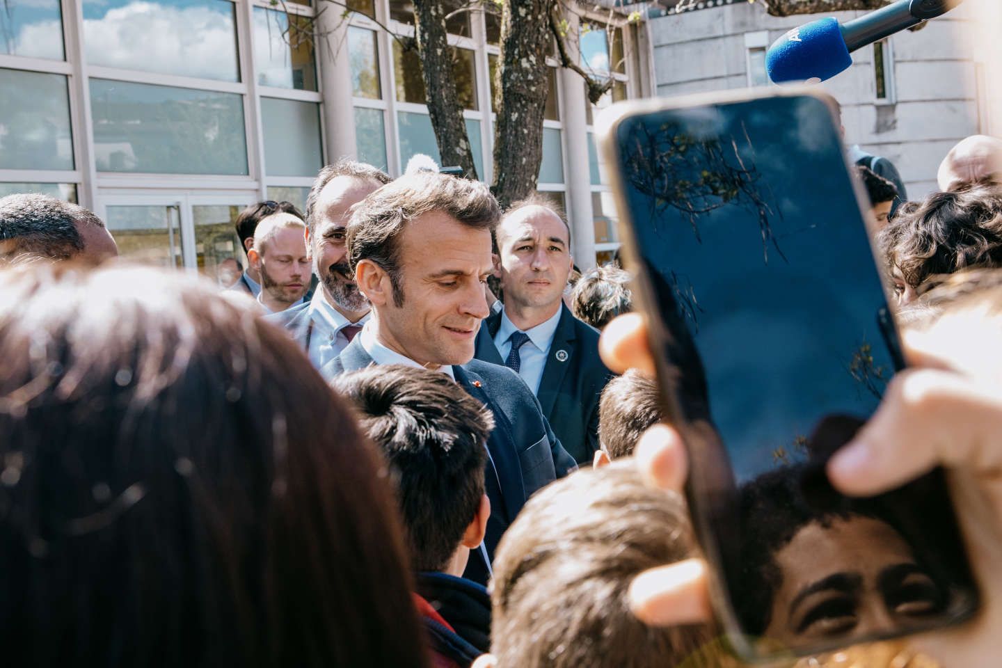 Emmanuel Macron effectue un nouveau déplacement à Vendôme sur le thème de la santé