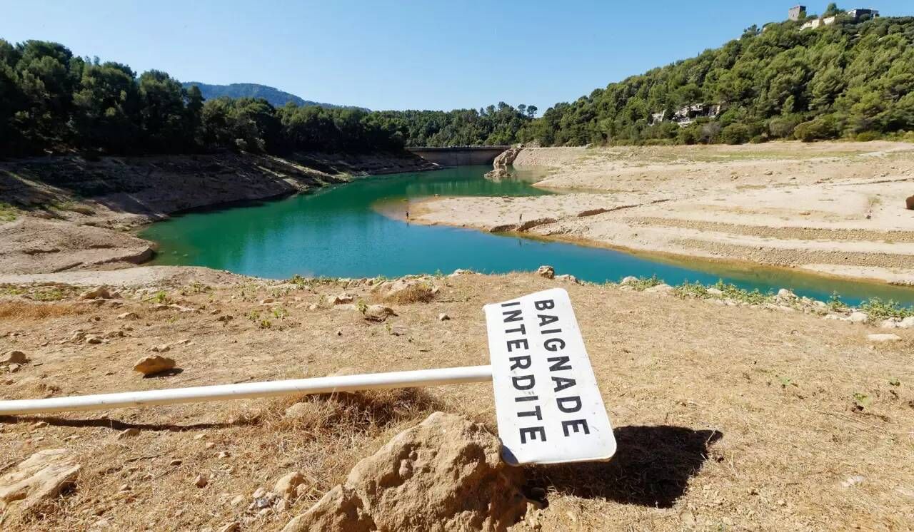 Sécheresse: c'est déjà le scénario catastrophe dans cette commune où l'eau ne coule plus au robinet