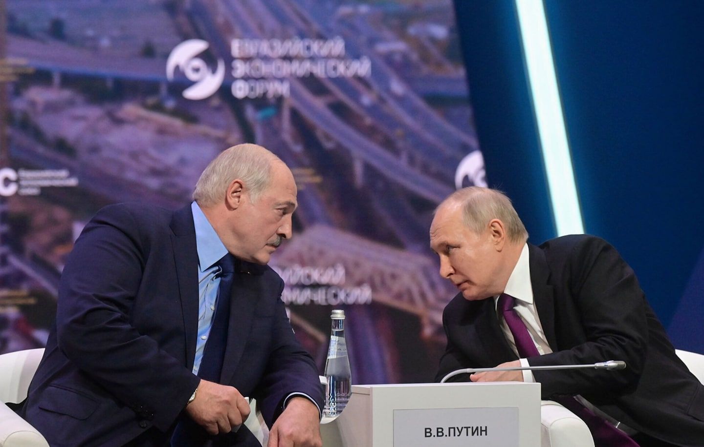 Russia-Ukraine war news: Russia and Belarus sign nuclear weapons deal; Zelensky heralds F-16s