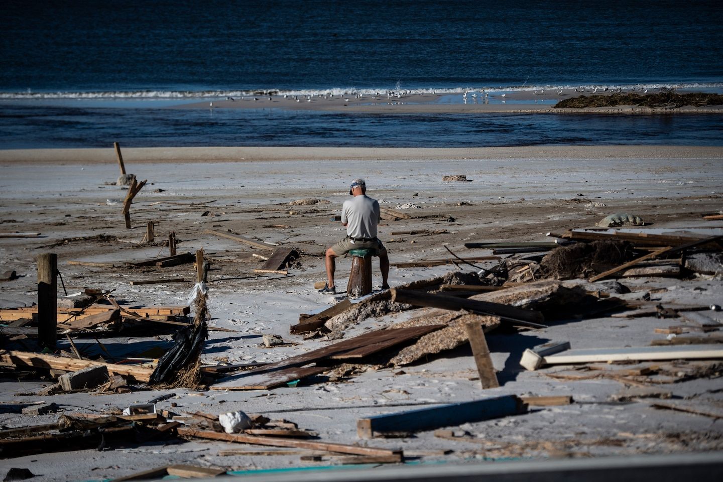 NOAA forecasts near-normal hurricane season, up to 4 'major' storms