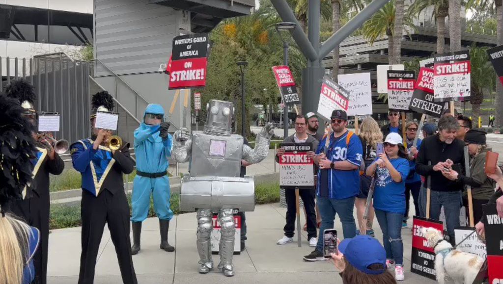 Dispatches From The WGA Picket Lines: Sen. Gillibrand, Lil Wayne & A Robot