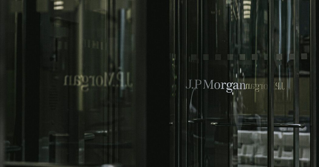 JPMorgan Faces Reckoning for Long Ties With Jeffrey Epstein