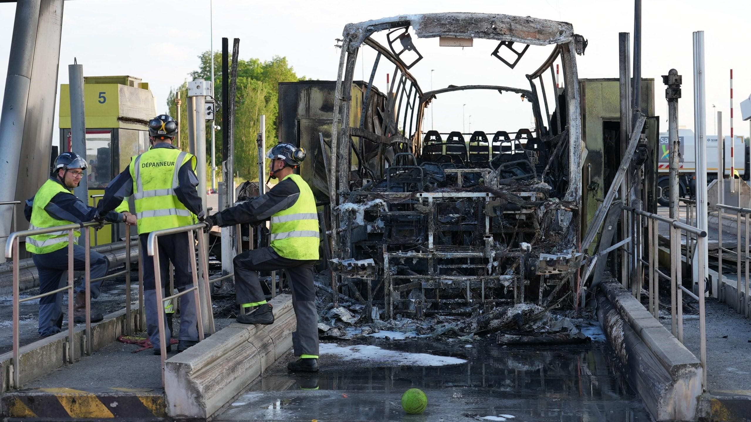 Coupe de France : Un car calciné et une trentaine de blessés dans une rixe avant Lyon-PSG