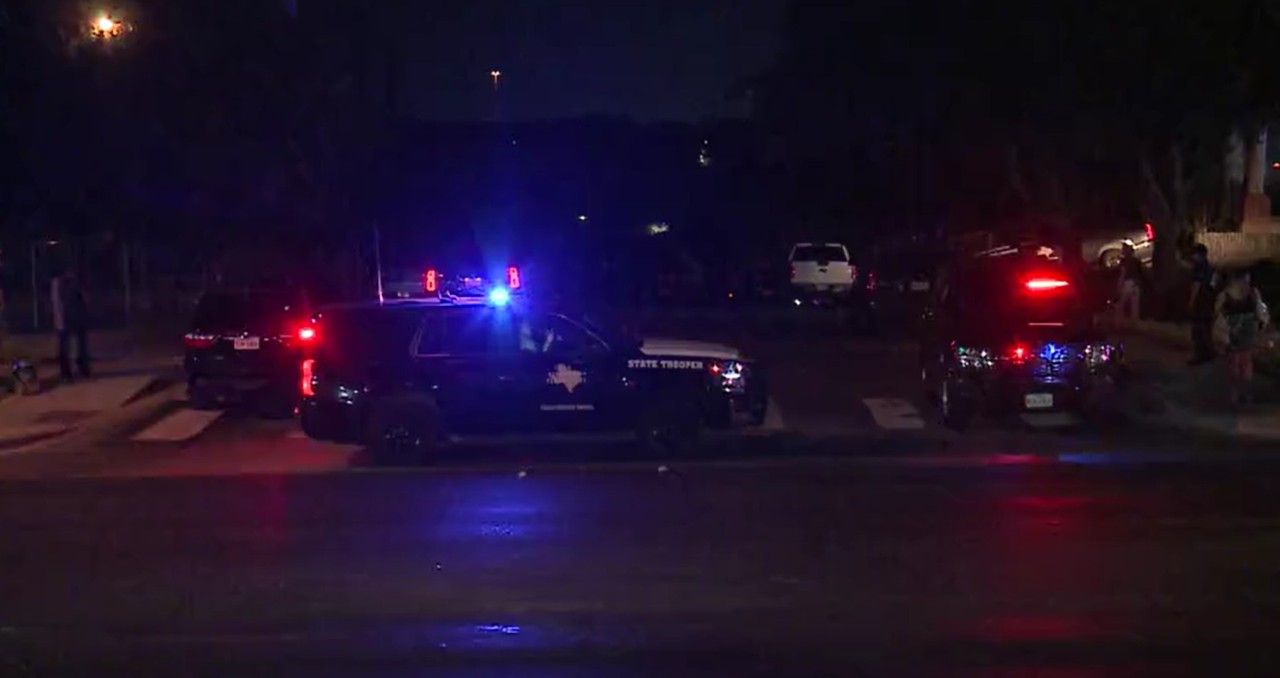 APD; SWAT standoff in southeast Austin ends with man in custody