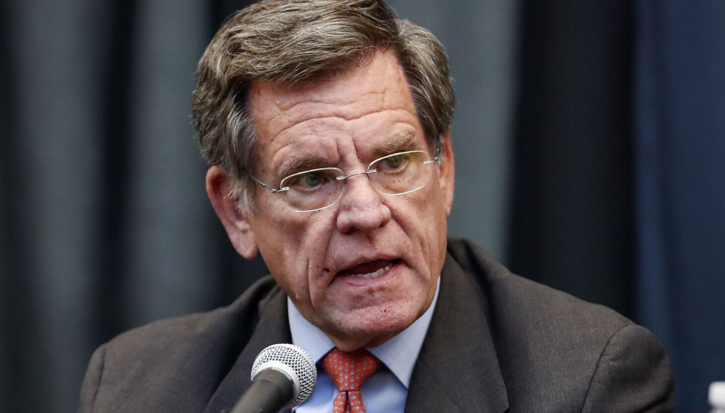 Blackhawks chairman Rocky Wirtz dies at 70