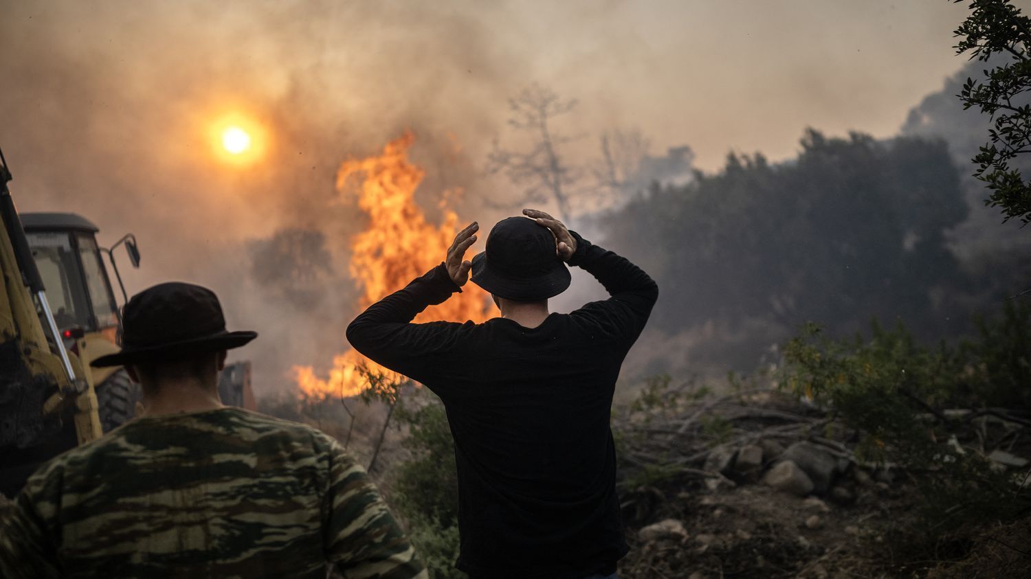 Direct Incendies dans le sud de la France, en Grèce, en Italie, en Algérie… Des dizaines de victimes et d'importants dégâts dans le bassin méditerranéen