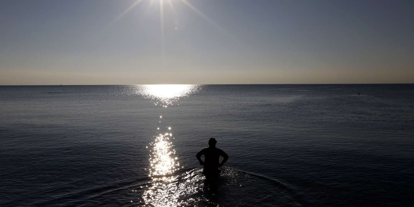 Canicules et incendies, en direct : la Méditerranée a connu lundi sa température journalière la plus haute, selon l’institut maritime espagnol