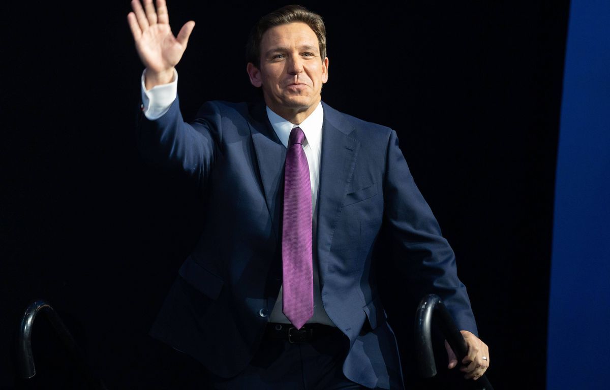 Présidentielle américaine 2024 : Ron DeSantis indemne après un accident de voiture