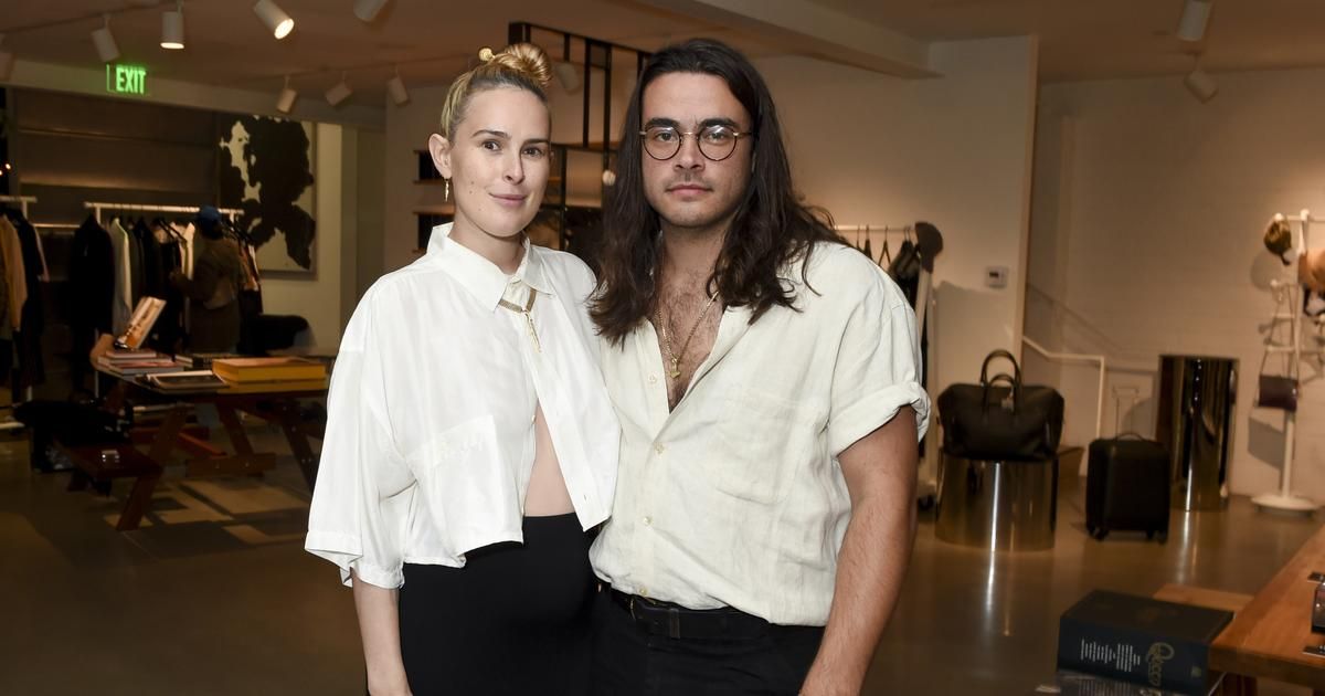 "Je suis une mère célibataire" : Rumer Willis et son compagnon Derek Richard Thomas se sont séparés