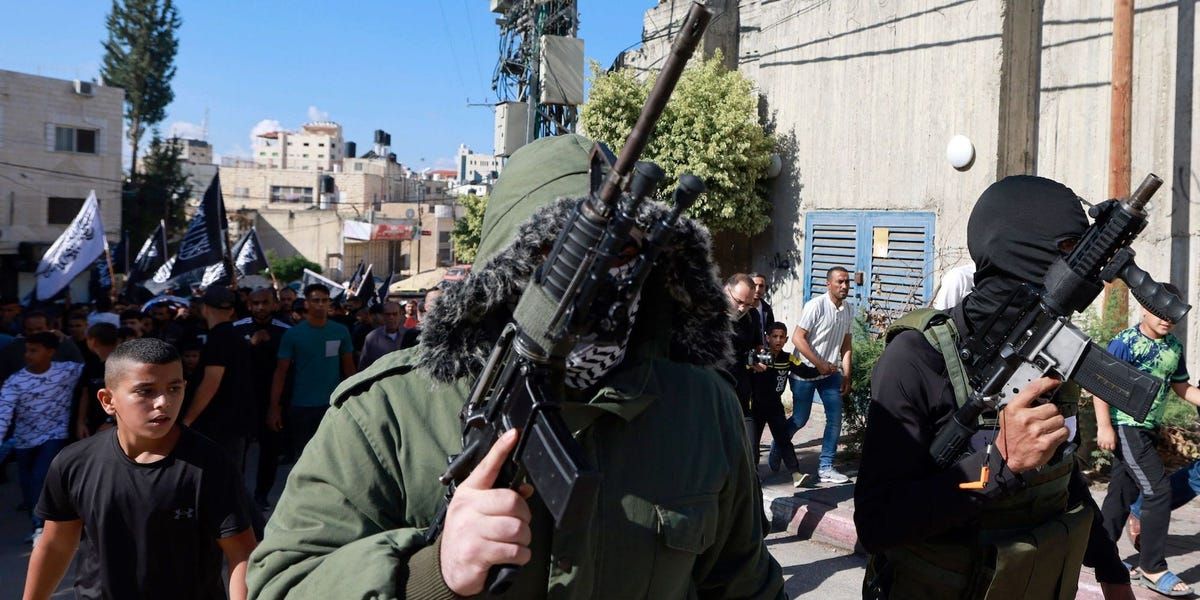 Palestinian Militants Execute 2 Alleged IDF Spies, Publicly Display Corpses