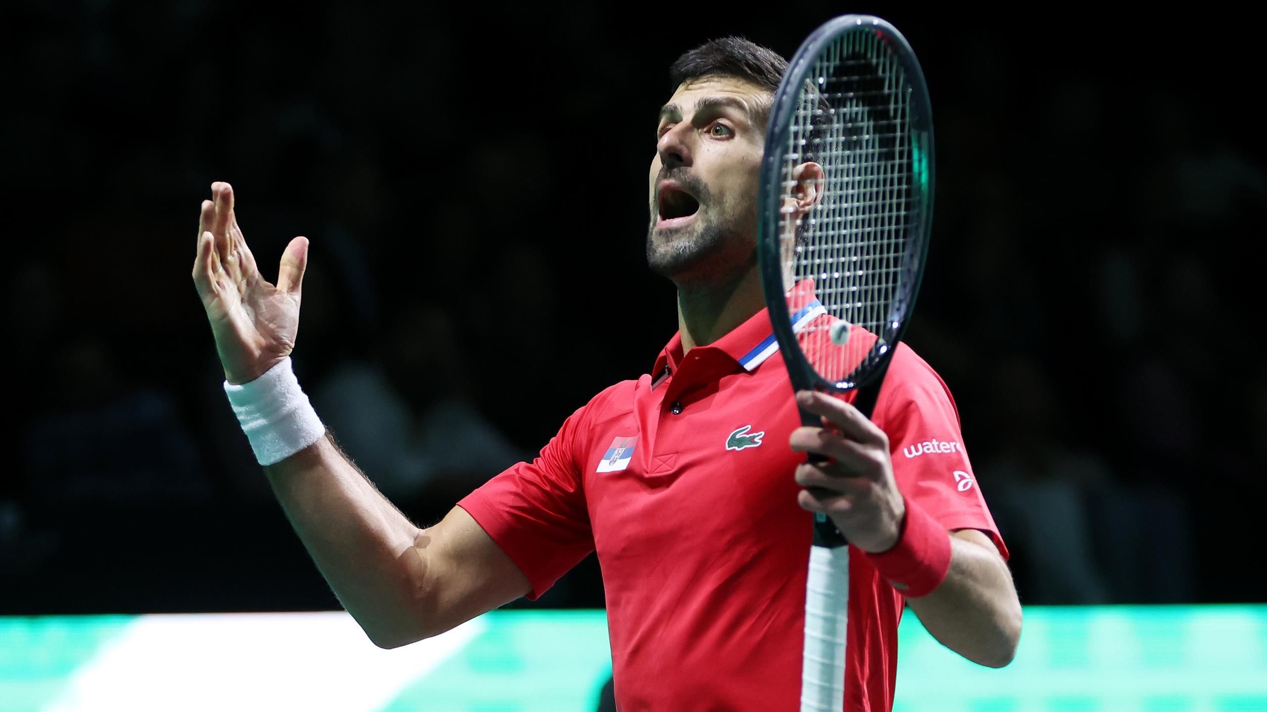 Coupe Davis : Novak Djokovic s'incline face à Jannik Sinner (6-2, 2-6, 7-5), l'Italie égalise contre la Serbie