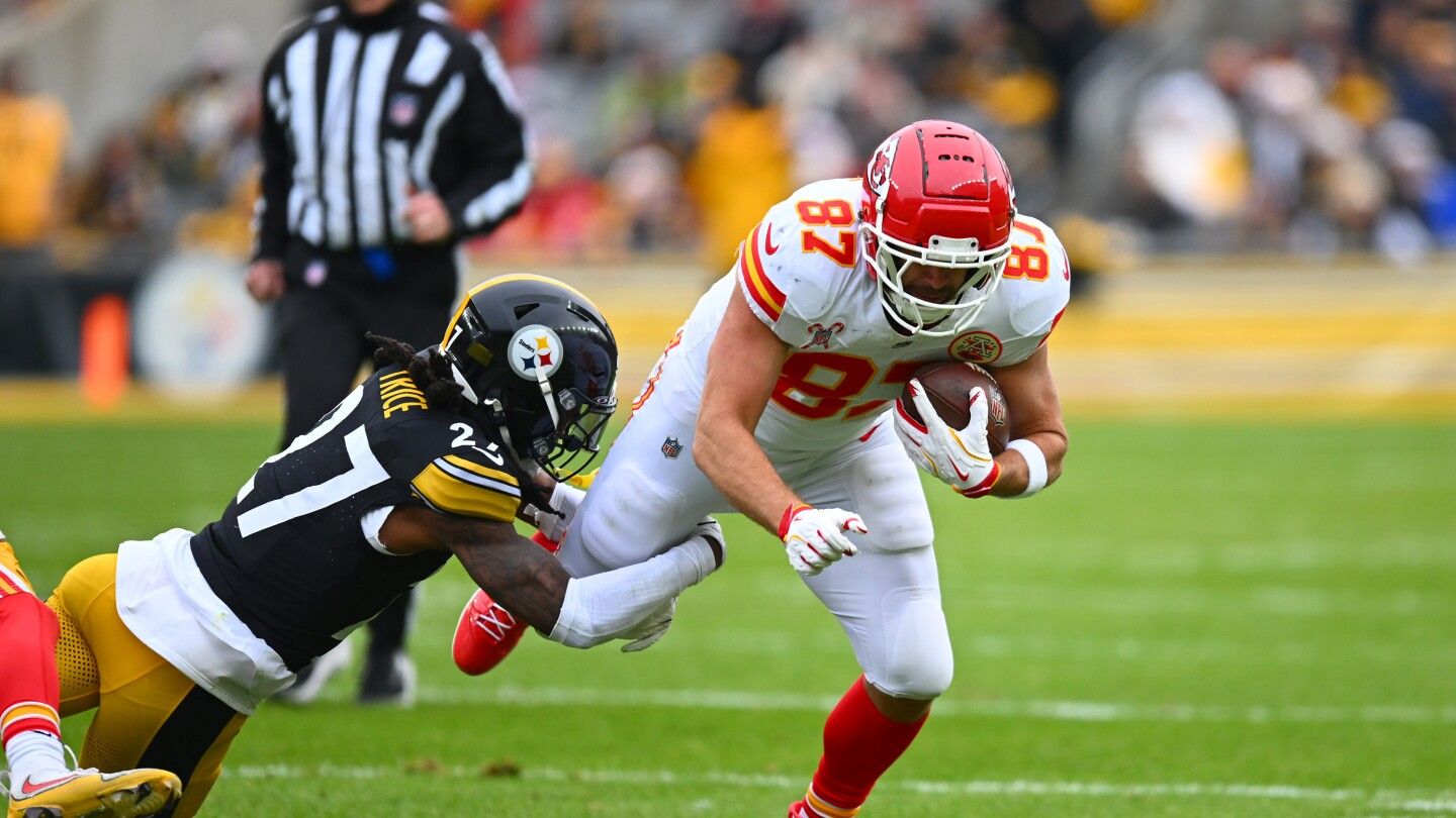 Patrick Mahomes, Travis Kelce put Chiefs up 29-10