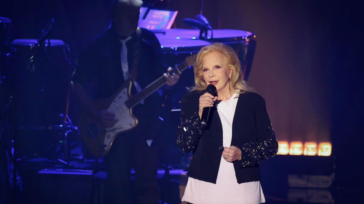 Concert d’adieu de Sylvie Vartan : " C’est tellement dur de se dire qu’on ne la reverra plus "