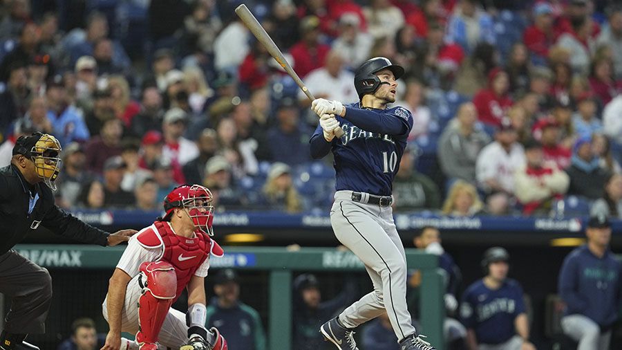 Kelenic, Hernández homer to lead Mariners past Phillies 5-3