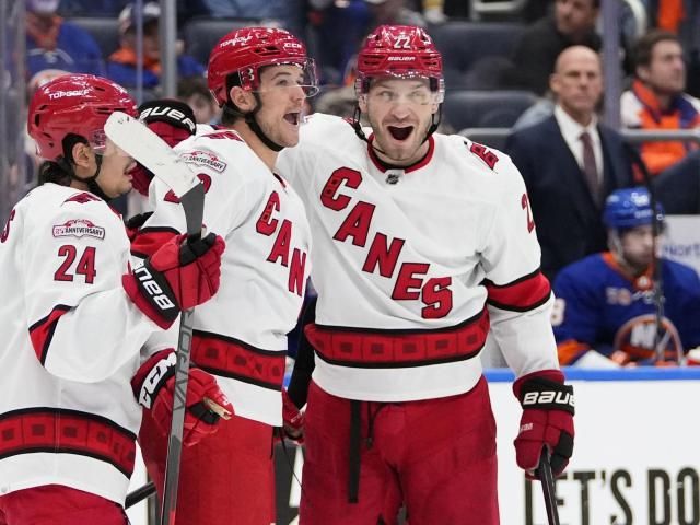 Islanders extend series with Game 5 win over Canes