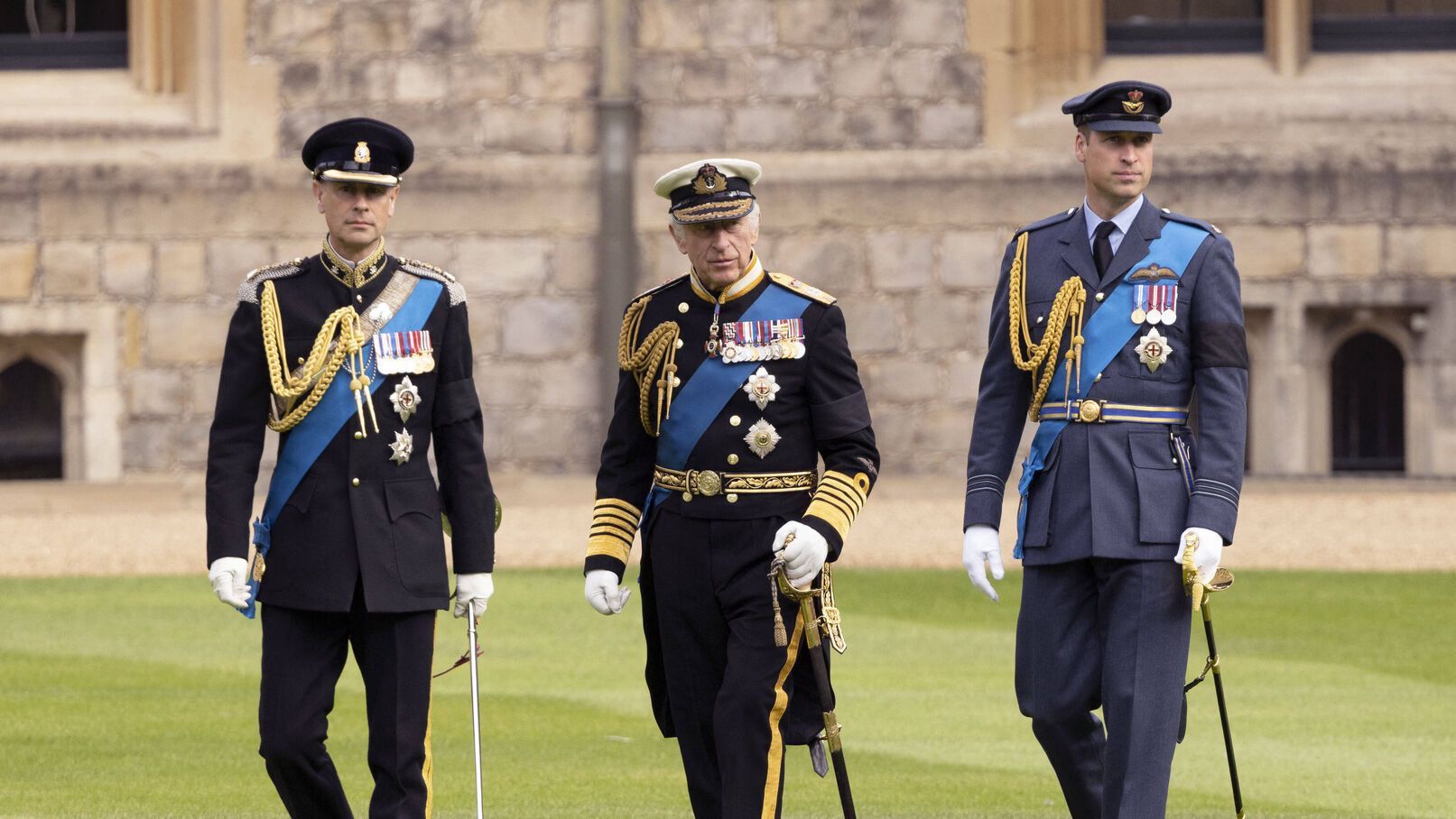 Couronnement de Charles III : cette lourde décision que William aurait pris à l'encontre de son frère Harry