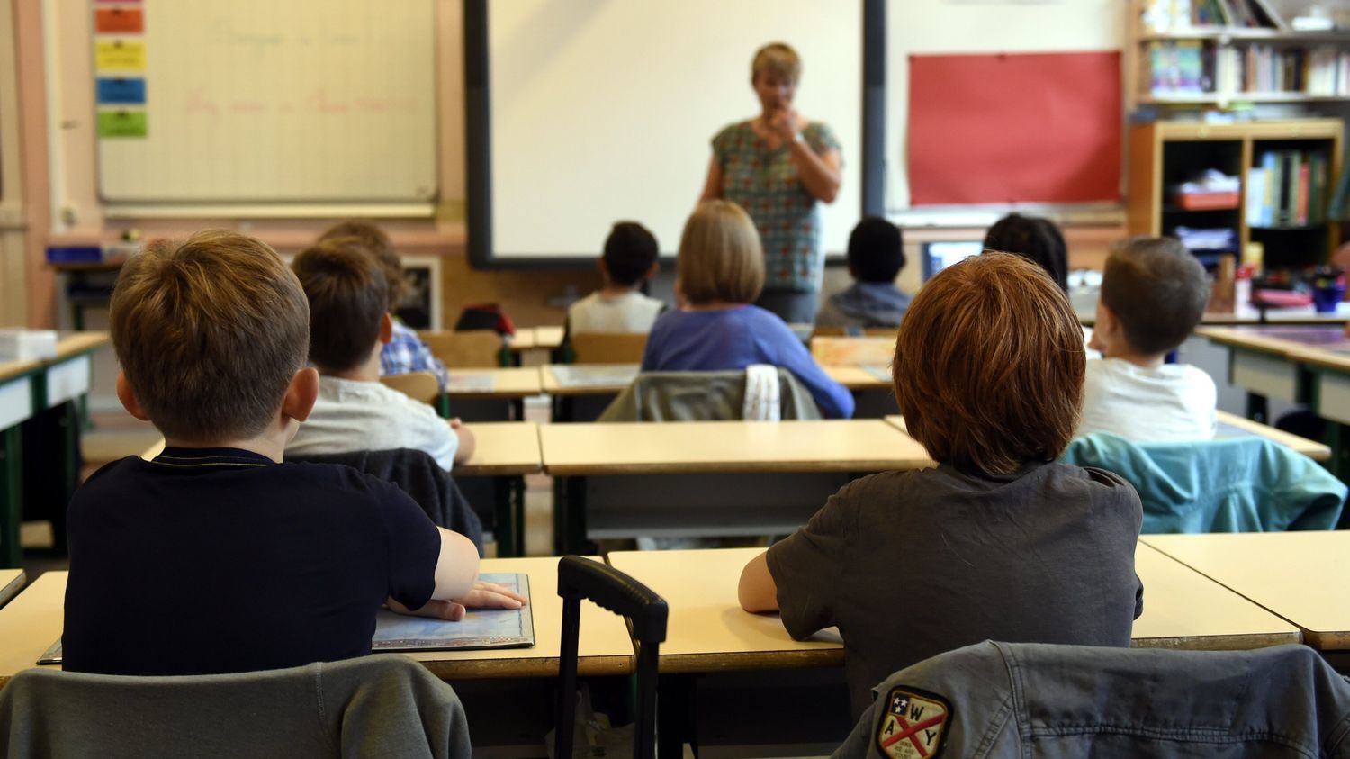 Info franceinfo La rémunération des enseignants augmentera de 5,5% en moyenne par rapport à 2022, au lieu des 10% promis par Emmanuel Macron