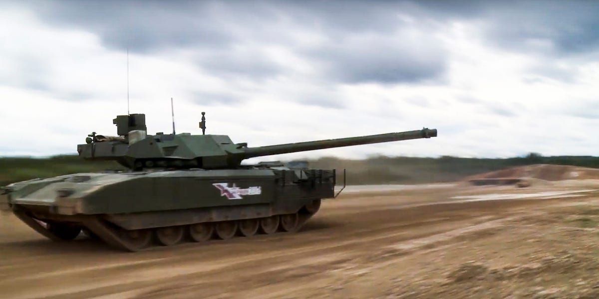 Russia's Best Tanks Are in Ukraine, but Not Assaulting Ukrainian Forces