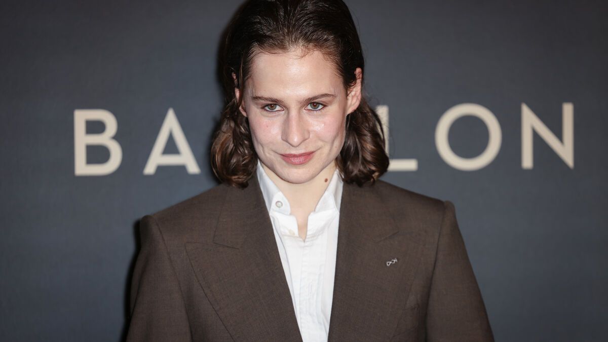 Cambriolage : des " chansons inédites " dérobées au domicile parisien de Christine and the Queens, alias Redcar ?