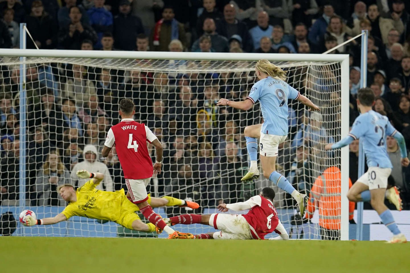 Football : Manchester City domine Arsenal (4-1) et se rapproche du titre de champion d’Angleterre