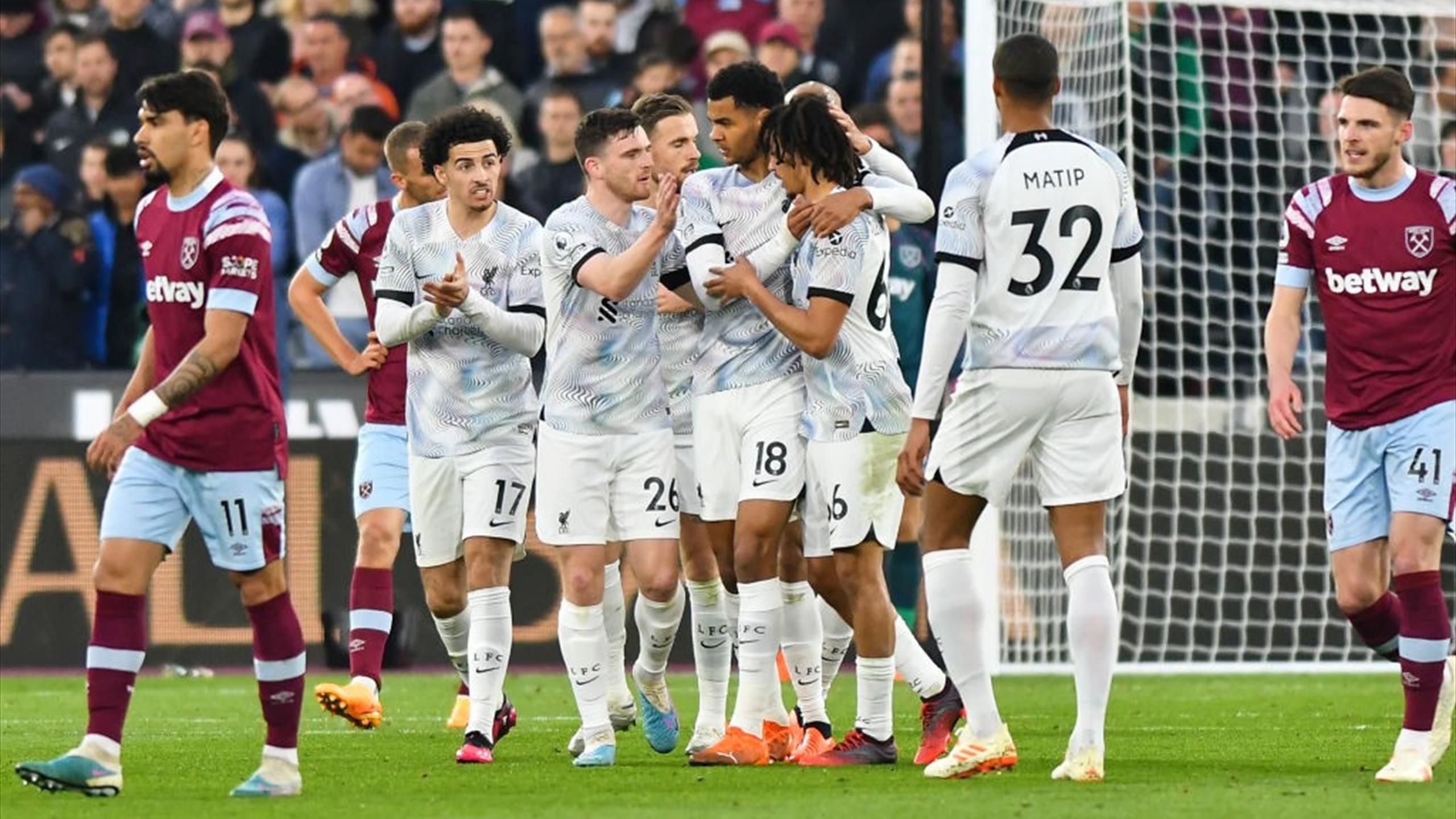 Premier League - 33e journée : Liverpool enchaîne à West Ham (1-2), Chelsea s'incline contre Brentford (0-2)