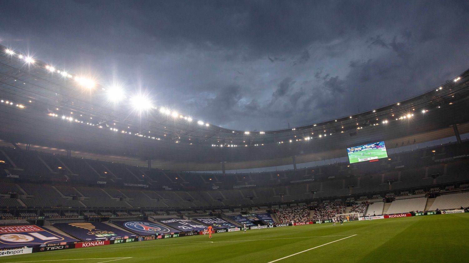 Football : le Paris Saint-Germain va déposer sa candidature jeudi pour le rachat du Stade de France