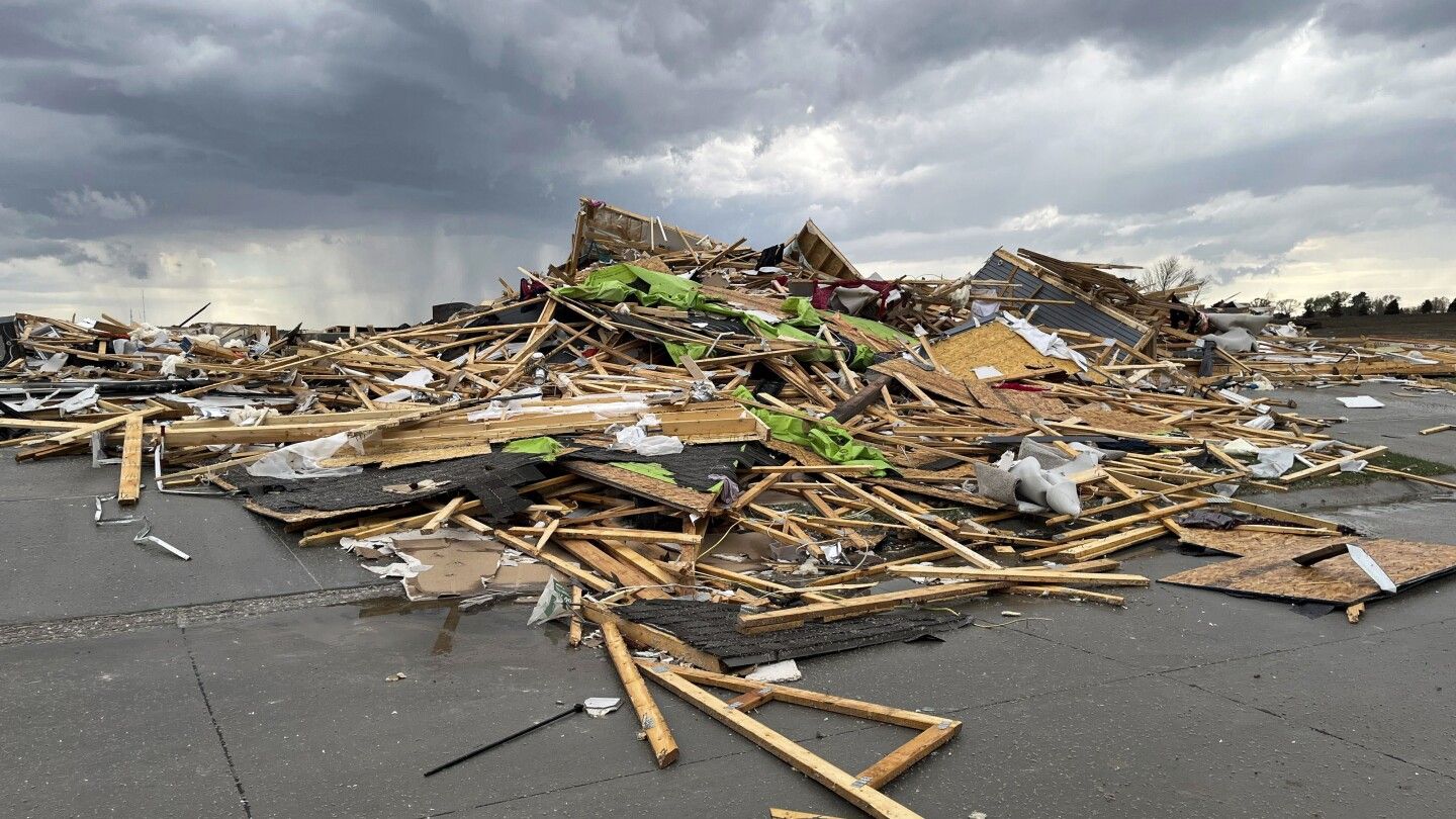 Midwest tornadoes cause severe damage in Omaha suburbs