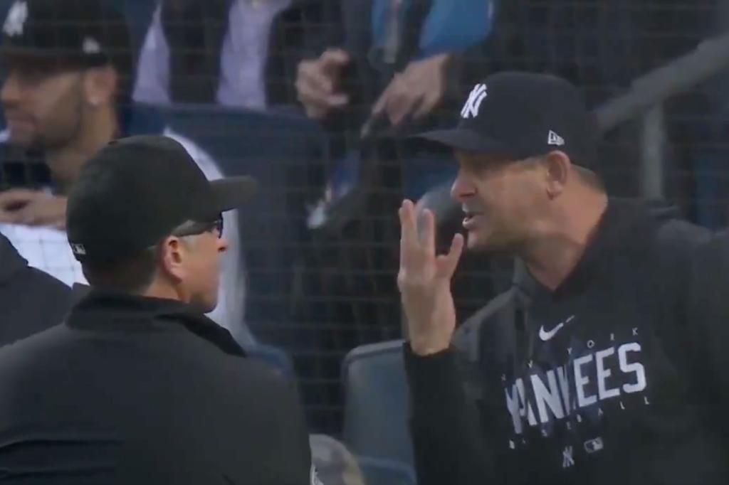 Yankees' Aaron Boone fumes over umpire's behavior before ejection