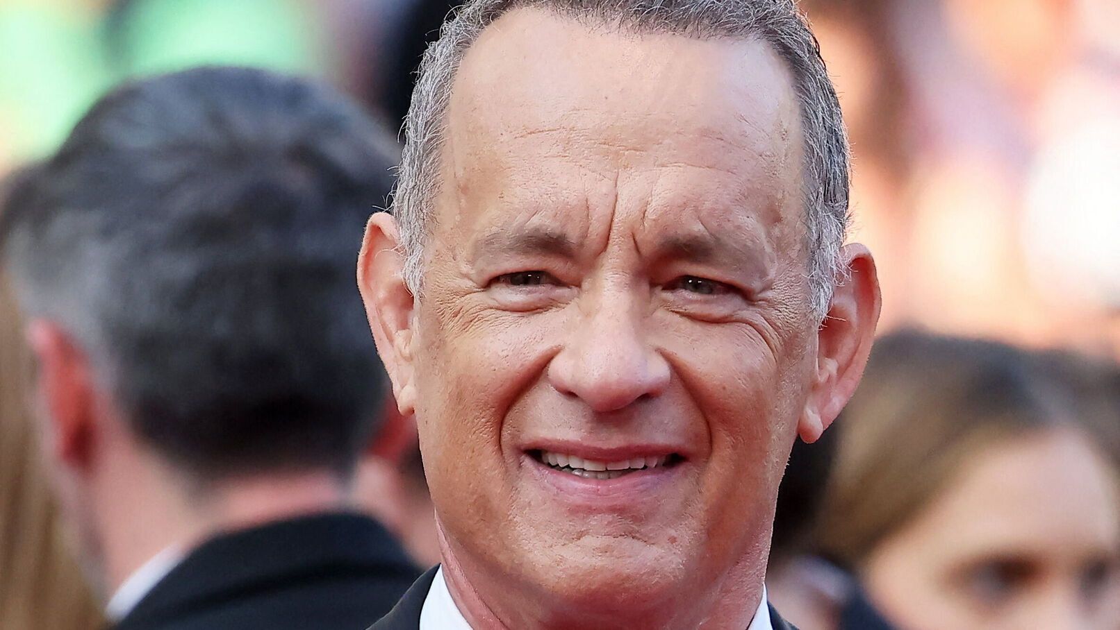 Tom Hanks agacé à Cannes : sa femme Rita Wilson dévoile l'histoire cachée derrière ce cliché choc