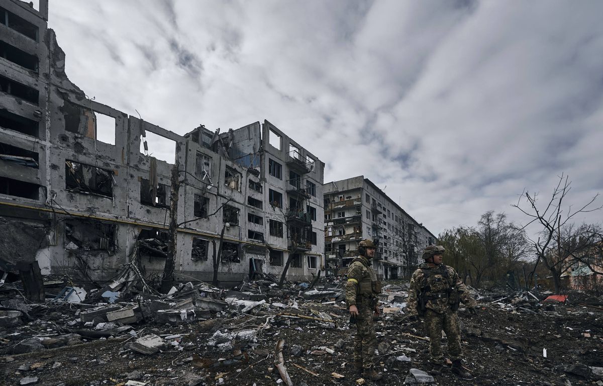 Guerre en Ukraine : Bakhmout, Marioupol… Comment reconstruire les villes martyres ?