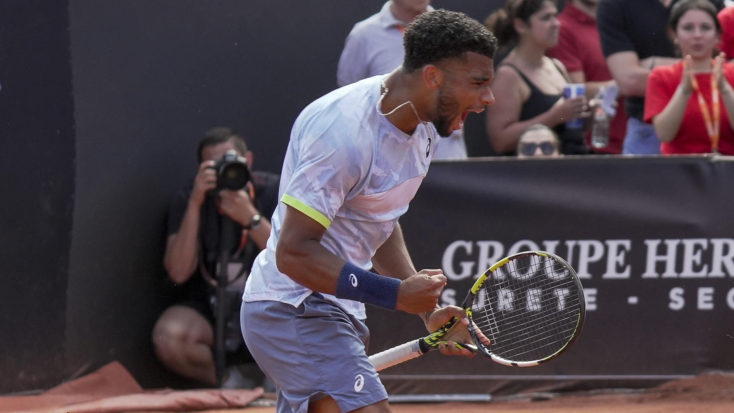 ATP Lyon : Fils va chercher sa 1re finale sur le circuit au bout de l'effort contre Nakashima (7-5, 4-6, 7-6)