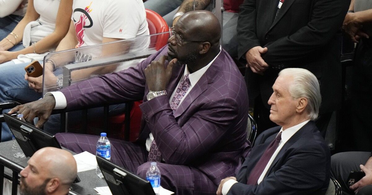 Shaq served papers at Miami Heat arena