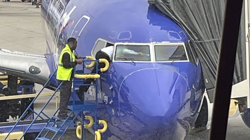 Southwest pilot crawls through cockpit window after flight deck door locked