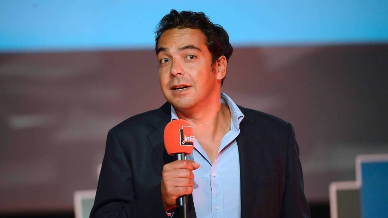 Écarté de la matinale de France Info, Patrick Cohen annonce son départ de Radio France