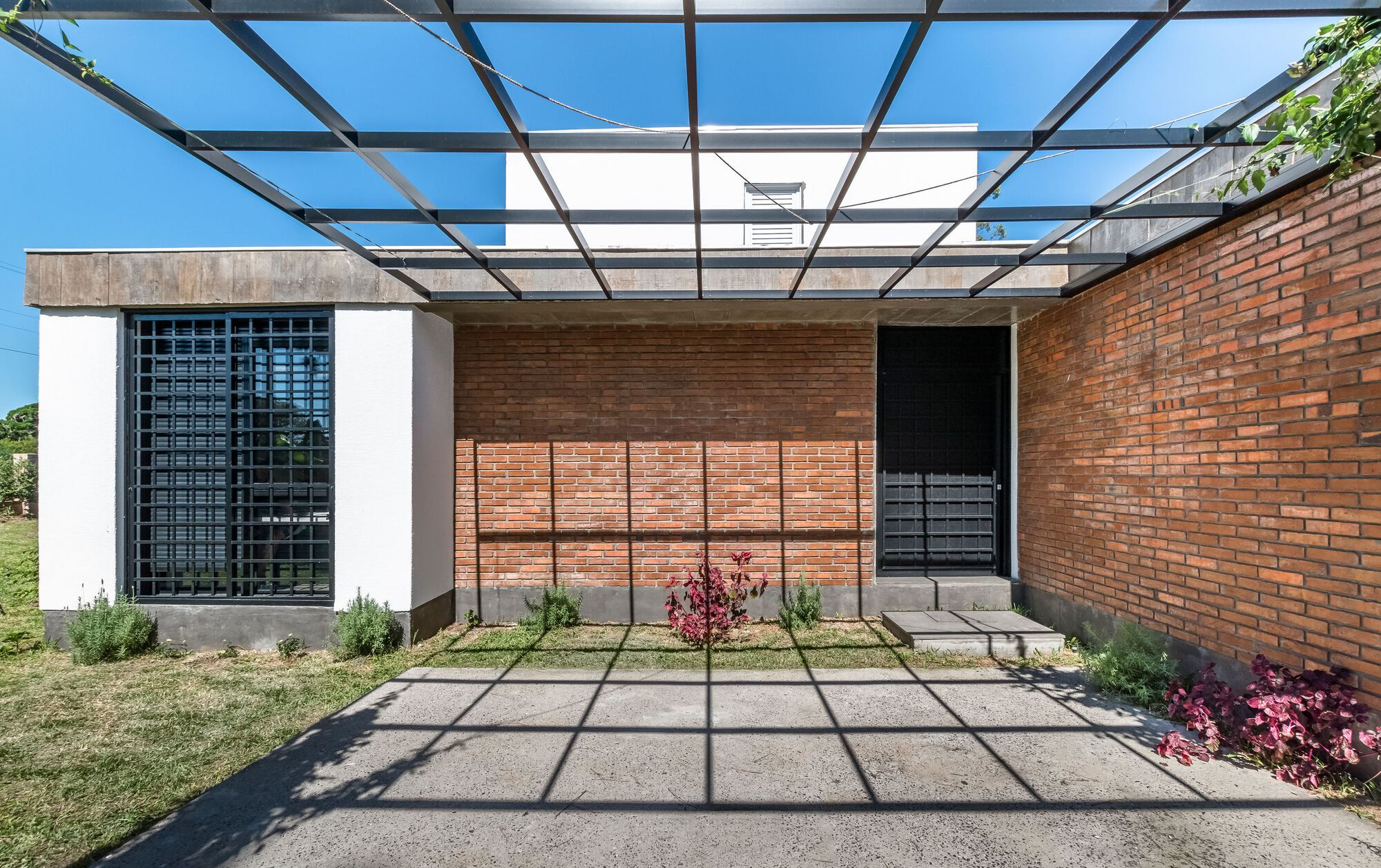 Lagoon House / Troyano Arquitetura