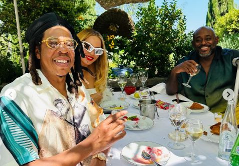 Beyoncé et Jay-Z sont venus déjeuner et taper leur meilleure partie de UNO sur la Côte d'Azur ce week-end