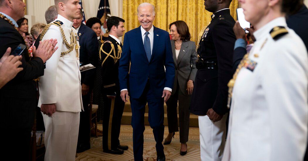 Biden Expresses Confidence on the Economy. Voters May Be Skeptical.