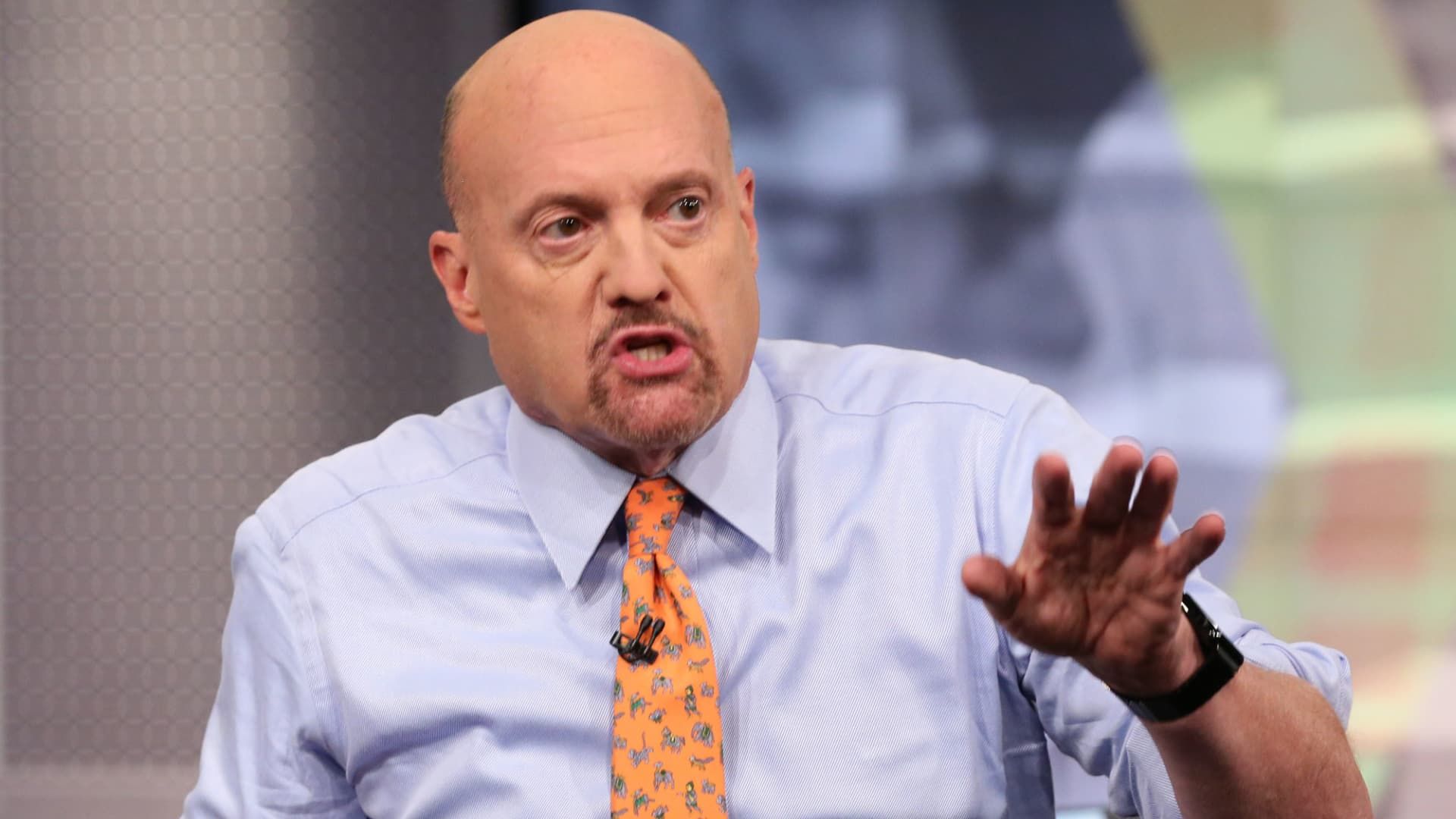 Cramer shares insights to help make sense of this earnings season